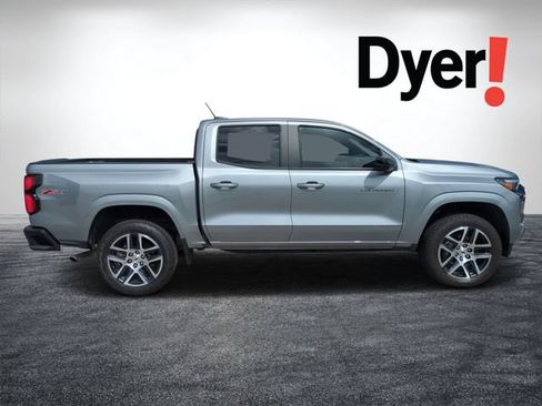 Used 2024 Chevrolet Colorado Z71 w/ Z71 Convenience Package 2 AWD/4WD image 2
