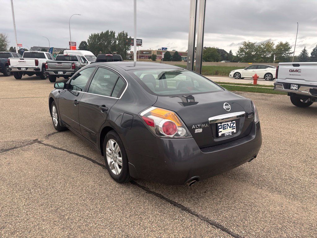 Used 2011 Nissan Altima 2.5 S w/ Convenience Pkg FWD image 8