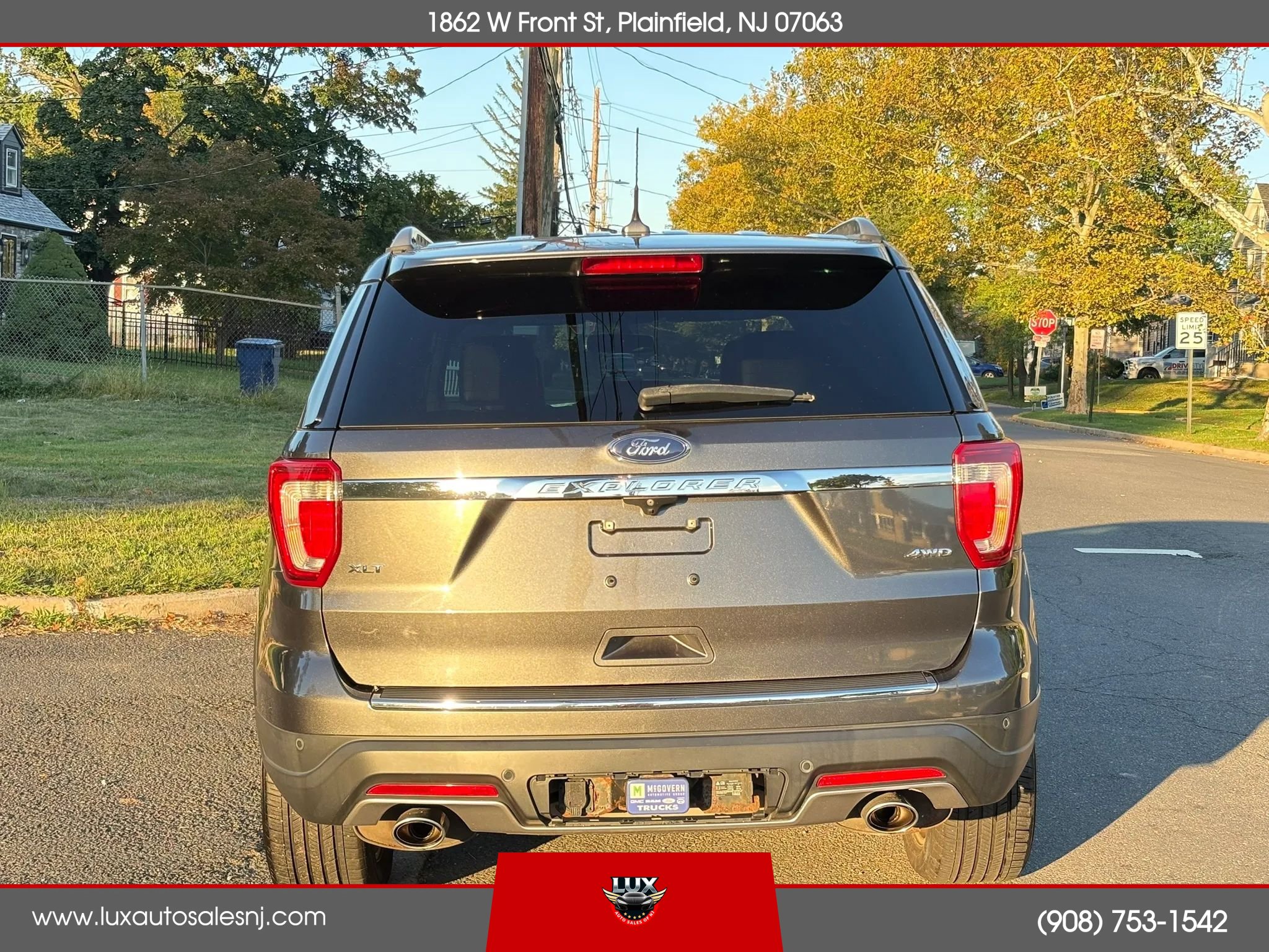Used 2018 Ford Explorer XLT w/ Equipment Group 202A AWD/4WD image 6