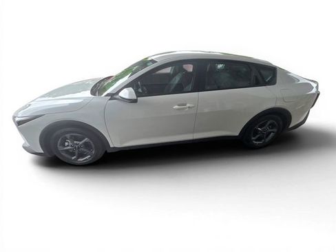 Used 2025 Kia K4 FWD image 6