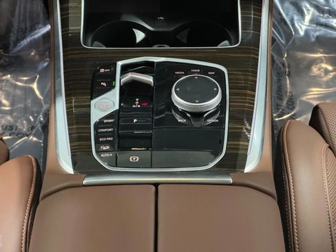 Certified 2025 BMW X5 xDrive40i image 7