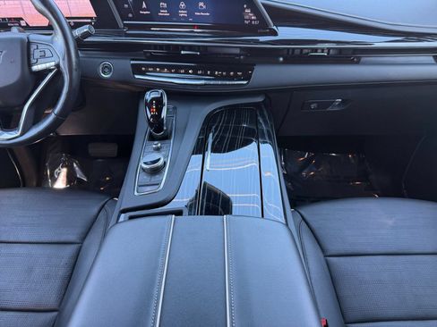 Used 2023 Cadillac Escalade ESV Sport AWD/4WD image 46