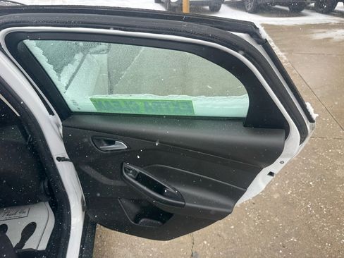 Used 2016 Ford Focus SE image 15
