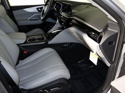 Certified 2026 Acura MDX w/ Technology Package image 36