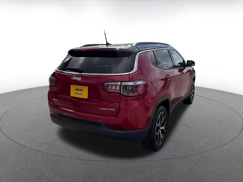 Used 2025 Jeep Compass Limited image 13