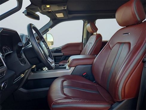 Used 2022 Ford F350 Platinum image 9