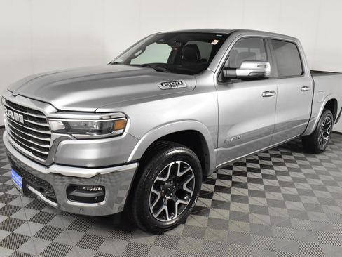 Used 2025 RAM 1500 Laramie image 10