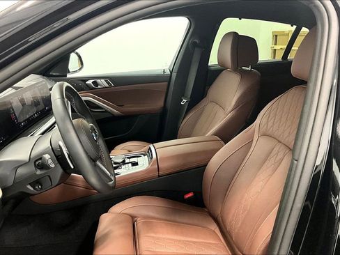 Used 2025 BMW X6 M60i w/ Climate Comfort Package image 26