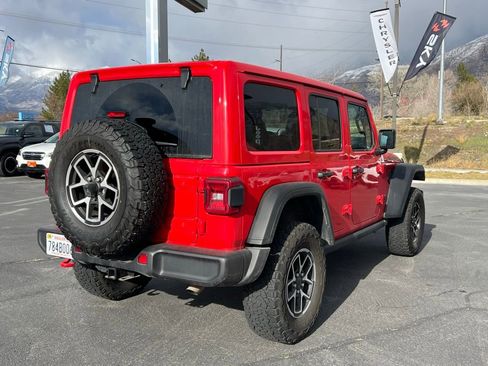 Used 2025 Jeep Wrangler Unlimited Rubicon AWD/4WD image 11