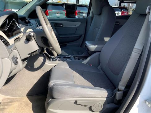 Used 2017 Chevrolet Traverse LS image 8