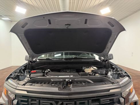 Used 2024 Chevrolet Silverado 1500 Custom AWD/4WD image 18