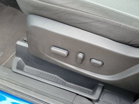 Used 2017 Ford Escape SE FWD image 7