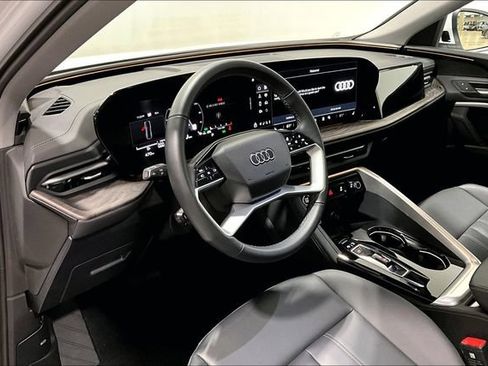 Used 2025 Audi Q5 Premium w/ Convenience Package AWD/4WD image 7