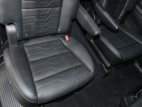 Used 2022 Kia Telluride SX w/ SX Prestige Package image 20