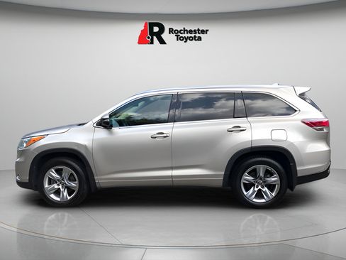 Used 2016 Toyota Highlander Limited Platinum AWD/4WD image 4