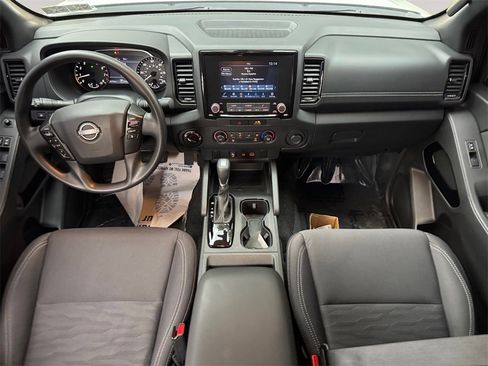 Used 2023 Nissan Frontier SV w/ Midnight Edition Package image 10