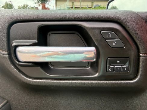 Used 2022 GMC Sierra 1500 AT4 w/ AT4 Premium Package image 16