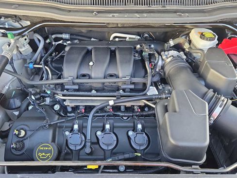 Used 2018 Ford Explorer XLT w/ Equipment Group 202A image 15