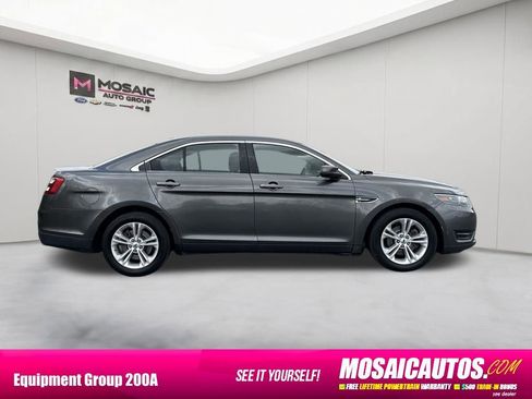 Used 2015 Ford Taurus SEL FWD image 8