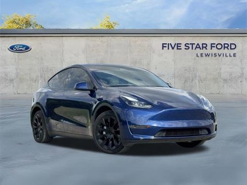Used 2024 Tesla Model Y Long Range AWD/4WD image 2