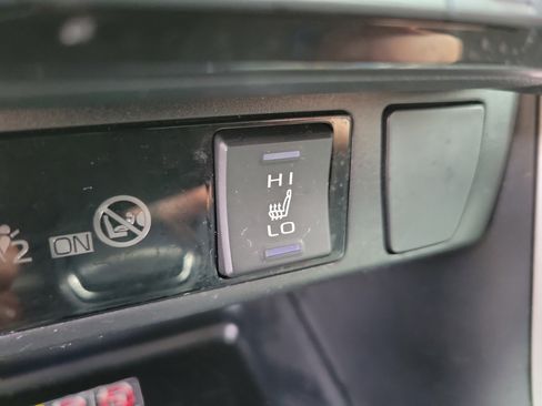 Used 2023 Toyota RAV4 XSE AWD/4WD image 16