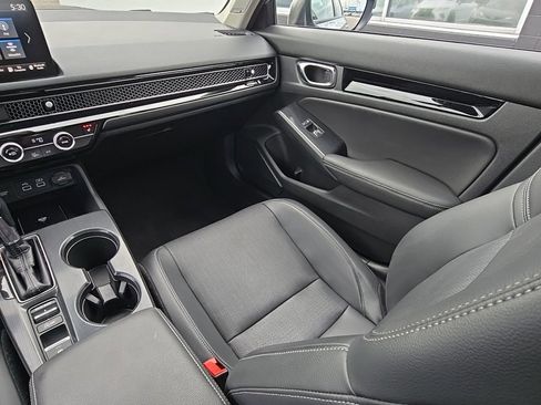 Used 2022 Honda Civic Touring image 26