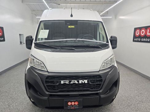 Used 2025 RAM ProMaster 2500 w/ Convenience Group FWD image 2