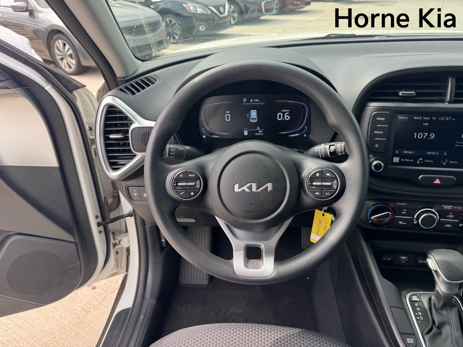 Used 2023 Kia Soul LX FWD image 16
