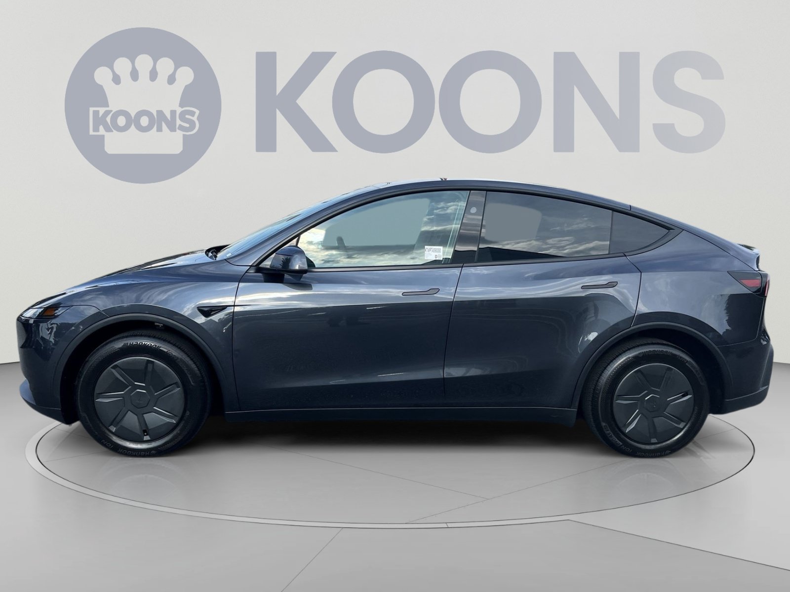 Used 2026 Tesla Model Y 2WD image 2