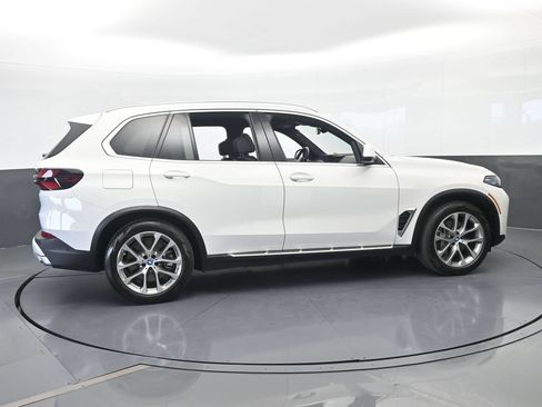 Used 2025 BMW X5 xDrive50e AWD/4WD image 7