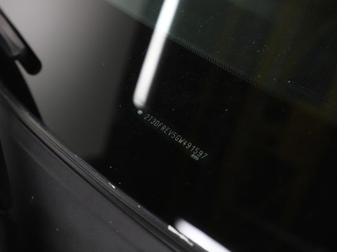 Used 2016 Toyota RAV4 Limited image 32