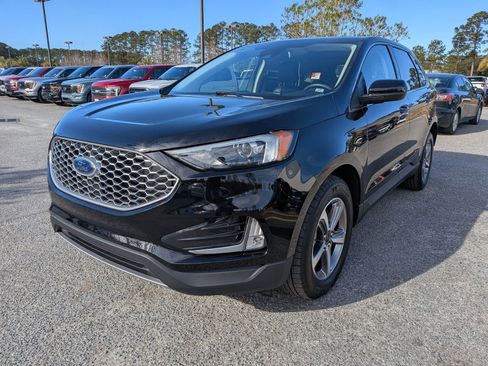 Certified 2024 Ford Edge SEL w/ Convenience Package image 8