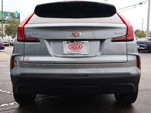 Used 2024 Cadillac XT4 Luxury w/ Cold Weather Package FWD image 7
