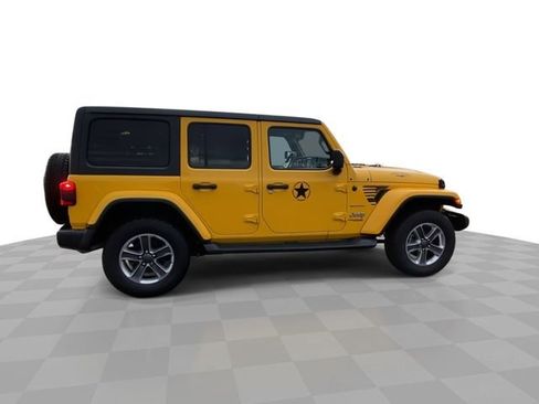 Used 2018 Jeep Wrangler Unlimited Sahara image 3