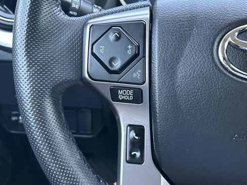 Used 2022 Toyota Tacoma SR5 w/ Technology Package AWD/4WD image 27