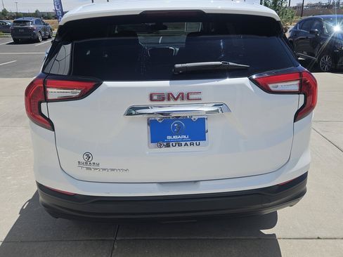 Used 2024 GMC Terrain SLE FWD image 6