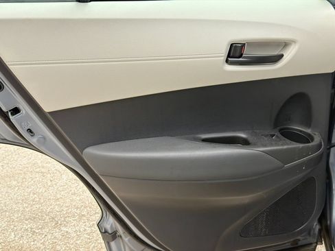 Used 2026 Toyota Corolla Cross L FWD image 16