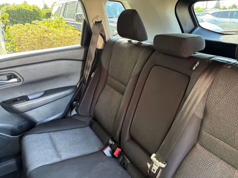 Used 2025 Nissan Rogue SV FWD image 41