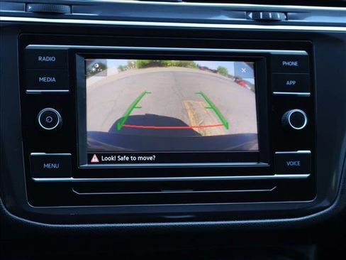Used 2023 Volkswagen Tiguan S FWD image 18