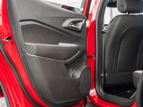 New 2026 Chevrolet Trax RS w/ Driver Confidence Package image 35