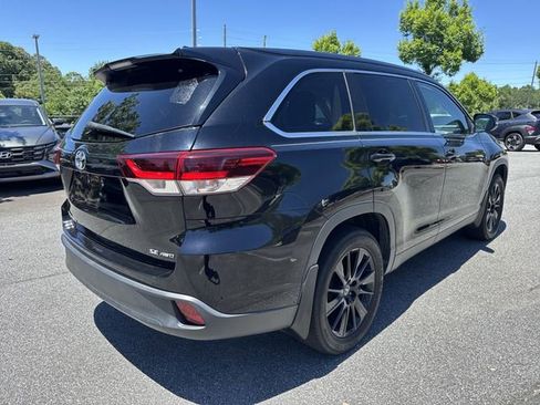 Used 2019 Toyota Highlander SE AWD/4WD image 7