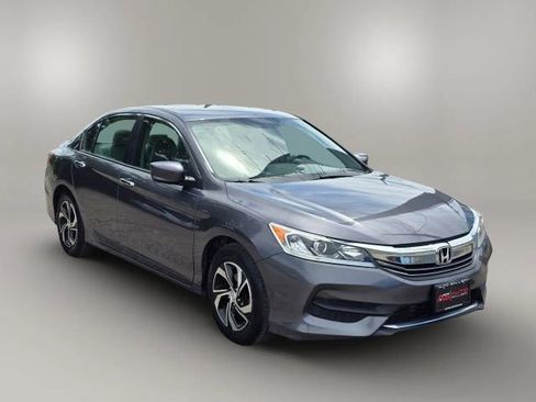 Used 2017 Honda Accord LX image 3