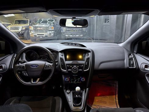 Used 2017 Ford Focus RS image 21