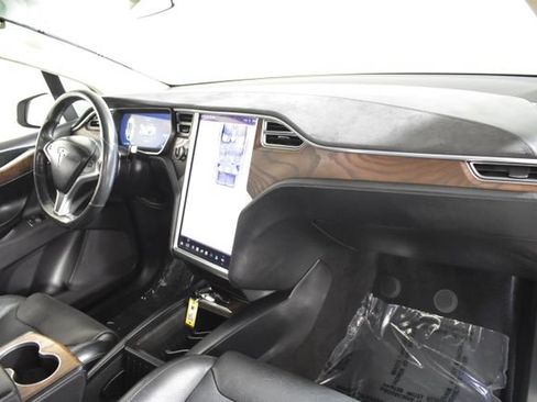 Used 2016 Tesla Model X 90D AWD/4WD image 41