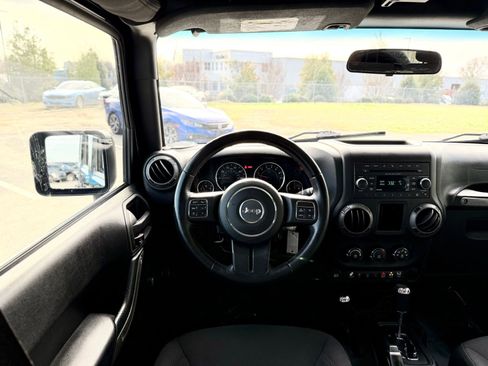 Used 2015 Jeep Wrangler Unlimited Sport w/ Connectivity Group image 45