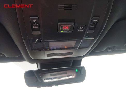 Used 2019 Lexus UX 250h w/ Premium Package image 22