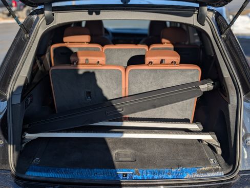 Used 2020 Audi Q7 3.0T Prestige w/ Prestige Package image 43