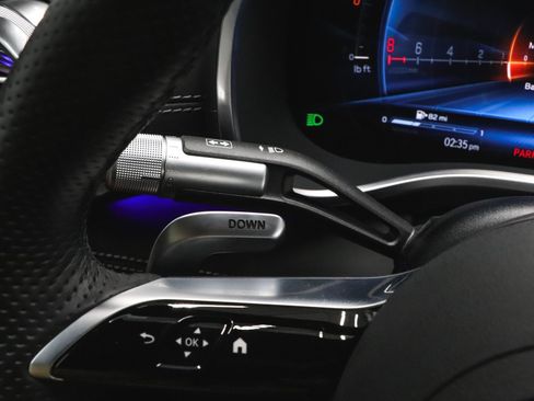 Used 2023 Mercedes-Benz SL 63 AMG 4MATIC image 36