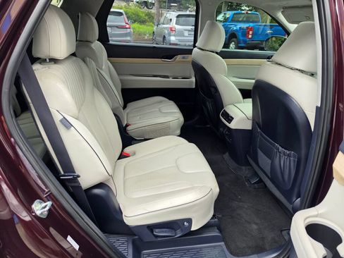 Used 2023 Hyundai Palisade Limited AWD/4WD image 12