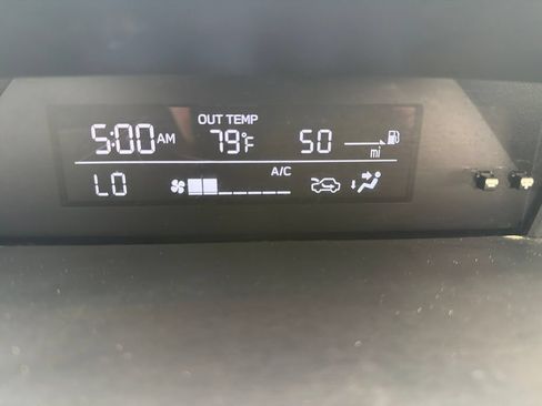 Used 2021 Subaru Crosstrek 2.0i Premium AWD/4WD image 38